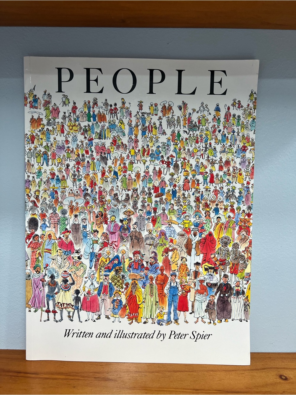 People Paperback Written & Illustrated by Peter Spier Copyright 1980 Pre Loved